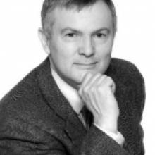 Headshot of Andrew Whittaker